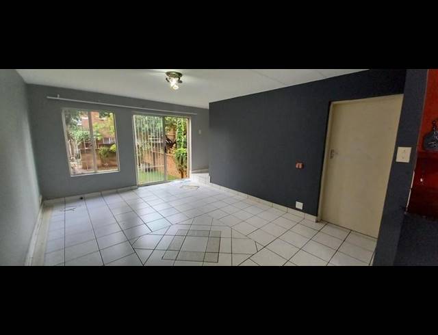2 BEDROOM DUPLEX FOR SALE IN MORELETAPARK